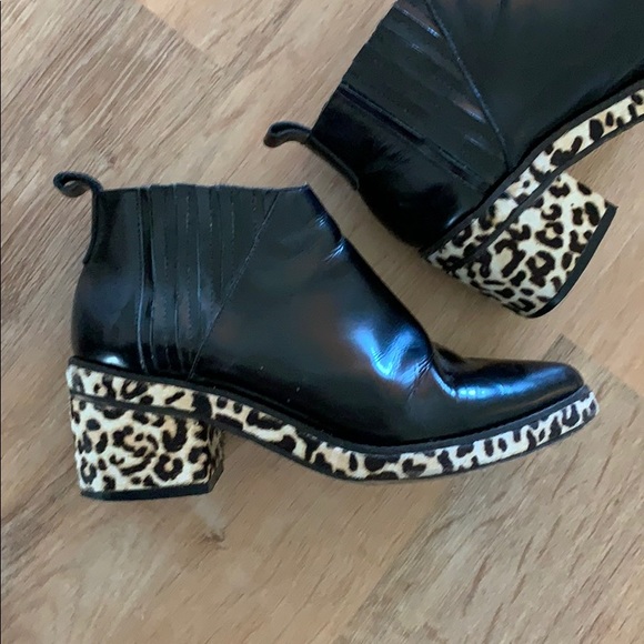 jeffrey campbell cheetah booties